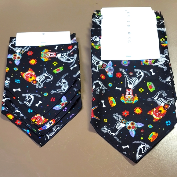 Dog bandanas - Picture 1 of 2